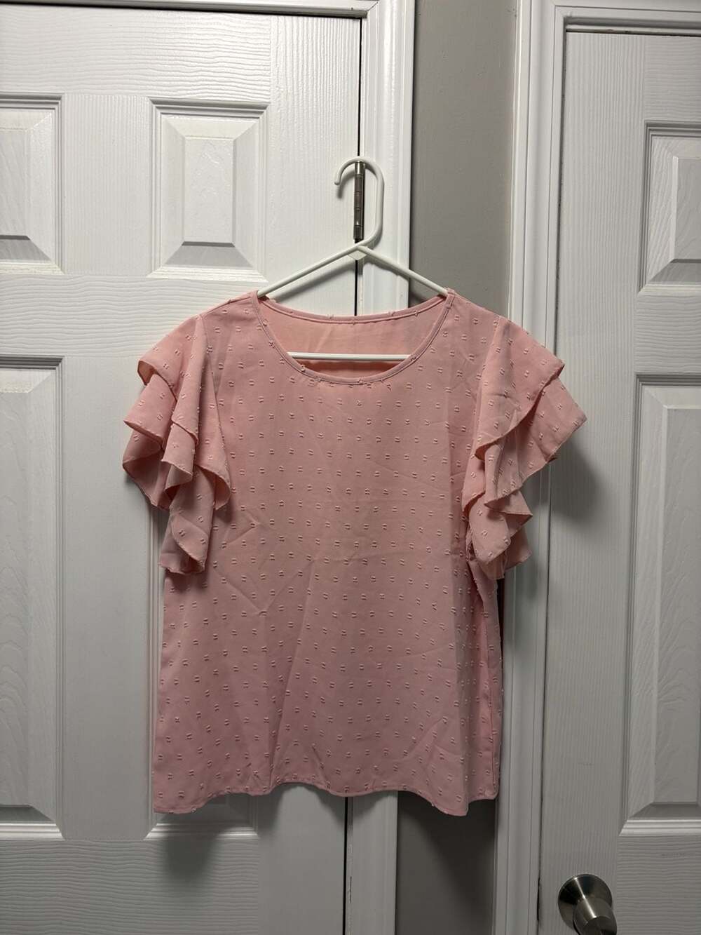 Shein Swiss Dot Ruffle Sleeve Blouse Pink
Brand new without tags never worn